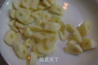 虾皮蒜泥菠菜的做法步骤：2