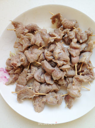 荤菜炒出烧烤味——牙签羊肉的做法步骤:6