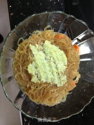 蒜茸粉丝炒扇贝的做法步骤：6