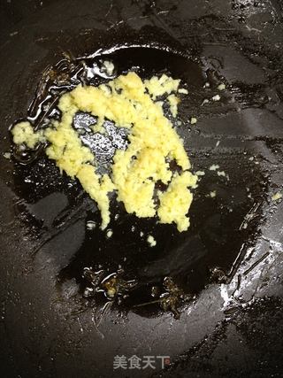 蒜茸粉丝炒扇贝的做法步骤:5