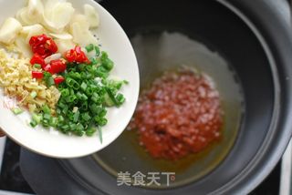 一个小窍门做出醇厚而又鲜香的“酸辣味”——家常【鳝鱼粉丝煲】的做法步骤：8