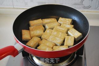 【豆腐两吃】。椒盐脆豆腐 & 糖醋脆豆腐的做法步骤:3