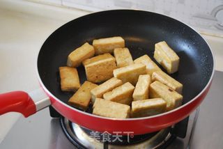 【豆腐两吃】。椒盐脆豆腐 & 糖醋脆豆腐的做法步骤:4