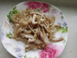 开胃的酸菜炒肉皮的做法步骤:4