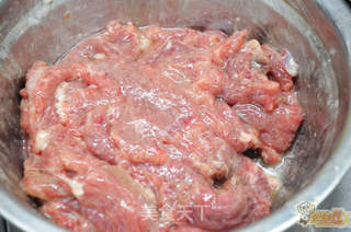 详解葱爆羊肉的制作细节及口味特点的做法步骤:3