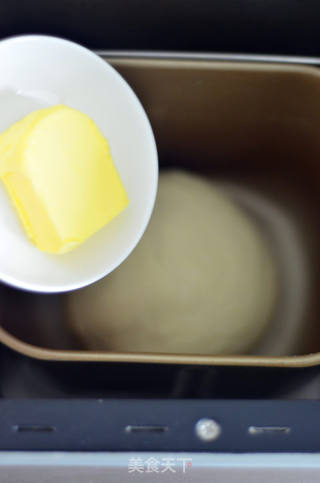椰蓉面包(面包机版)的做法步骤:8