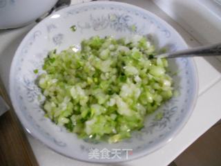 白菜梗鲜肉包的做法步骤：5