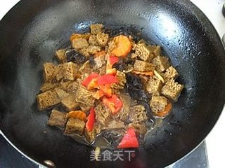 北方人这样吃烤麸------双喜烤麸的做法步骤:12