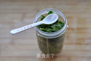 绿色面疙瘩汤的做法步骤:3