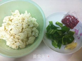 家常肉丝花菜的做法步骤：1