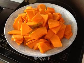 南瓜馒头的做法步骤:2