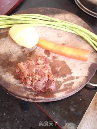 土豆牛肉的做法步骤：1