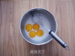 黑米面戚风蛋糕的做法步骤:3