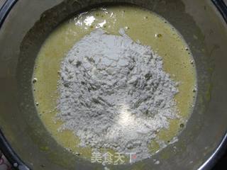 香蕉酸奶戚风的做法步骤:5