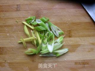香菇酱炒豆腐的做法步骤:4