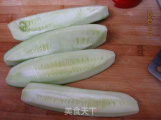 老黄瓜炒花蛤的做法步骤:2