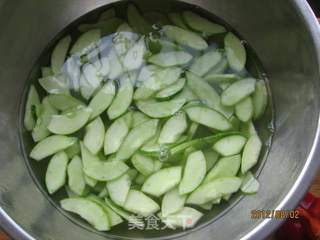 老黄瓜炒花蛤的做法步骤:6