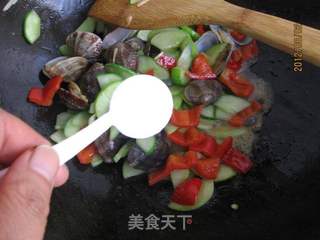 老黄瓜炒花蛤的做法步骤:14
