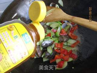 老黄瓜炒花蛤的做法步骤:16