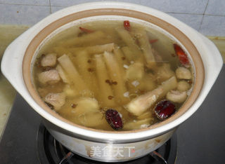 【苏苏私房菜】酸萝卜老鸭汤的做法步骤:9