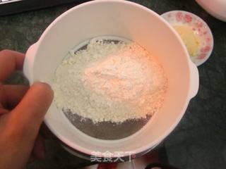淡淡风味的小点心——软香芝士球的做法步骤:7