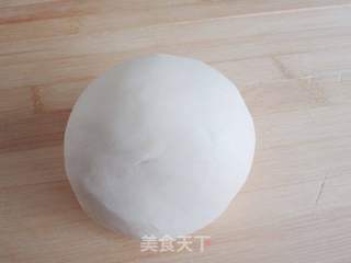 胡萝卜羊肉馅饼的做法步骤:2