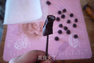 蛋糕的另类装饰——巧克力玫瑰的做法步骤:6