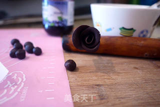 蛋糕的另类装饰——巧克力玫瑰的做法步骤:8