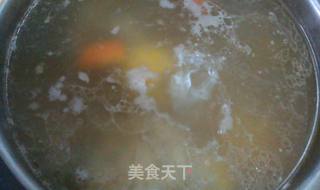 胡萝卜玉米莲藕大骨汤的做法步骤:9