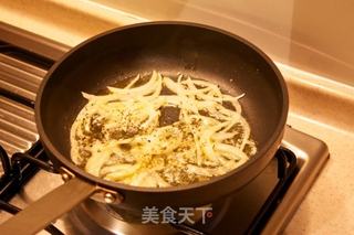 番茄拌饭配手工意式牛肉香肠的做法步骤：1