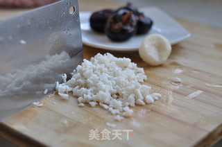 鸡蛋狮子头的做法步骤:3