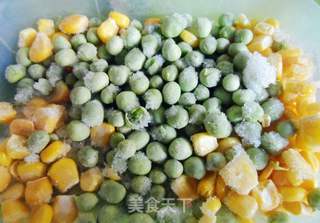 鸡蛋 三丁炒米饭的做法步骤:5
