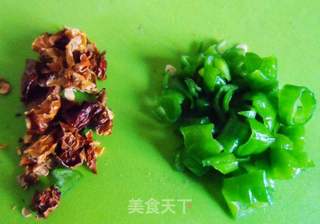 鸡蛋 三丁炒米饭的做法步骤:11