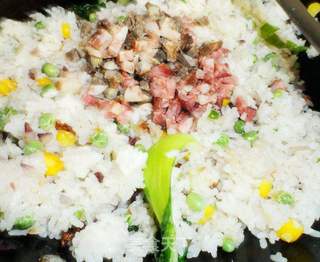鸡蛋 三丁炒米饭的做法步骤:20