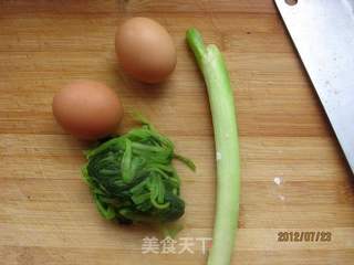 油菜鸡蛋煎饼的做法步骤:2