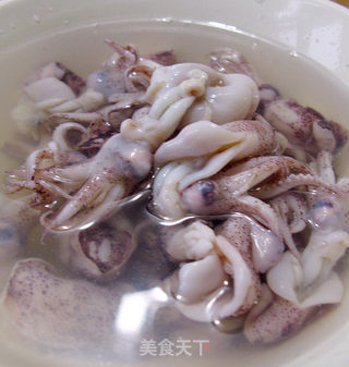 香菇酱拌乌鱼花凉粉的做法步骤:2