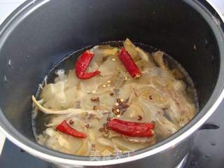 榨菜炖烧鸡的做法步骤:5