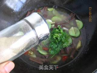 黄瓜猪血汤的做法步骤:12