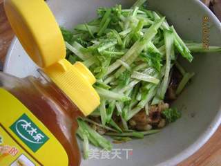 黄瓜金针鸡蛋干的做法步骤:12
