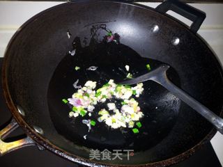 猪板肉炒木耳的做法步骤:3