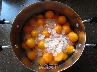 金桔蜜饯的做法步骤:2