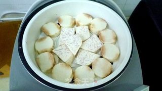 逗趣的炸馒头的做法步骤:3