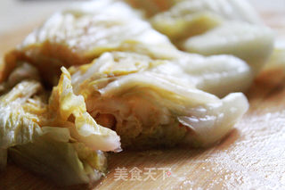 辣白菜五花肉煲的做法步骤:2