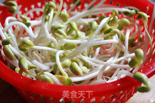 辣白菜五花肉煲的做法步骤:4