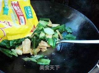 家常小菜——豆腐烧油麦菜的做法步骤：8