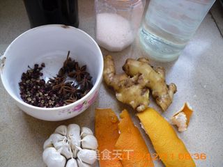 卤猪头肉的做法步骤：2