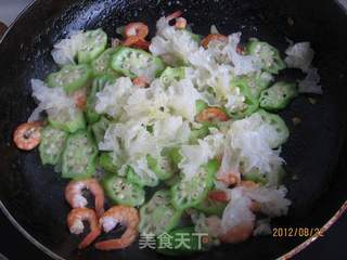 秋葵炒虾的做法步骤:7