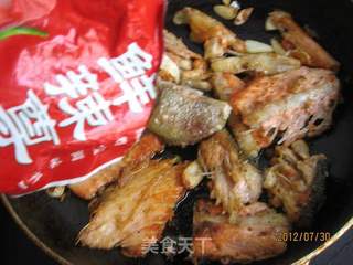 蒜香黑椒三文鱼排的做法步骤:7