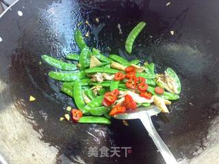 【德世朗冰箱剪试用报告】土鱿炒荷兰豆的做法步骤:8