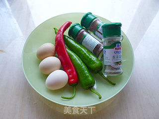 彩椒荷包蛋的做法步骤：1